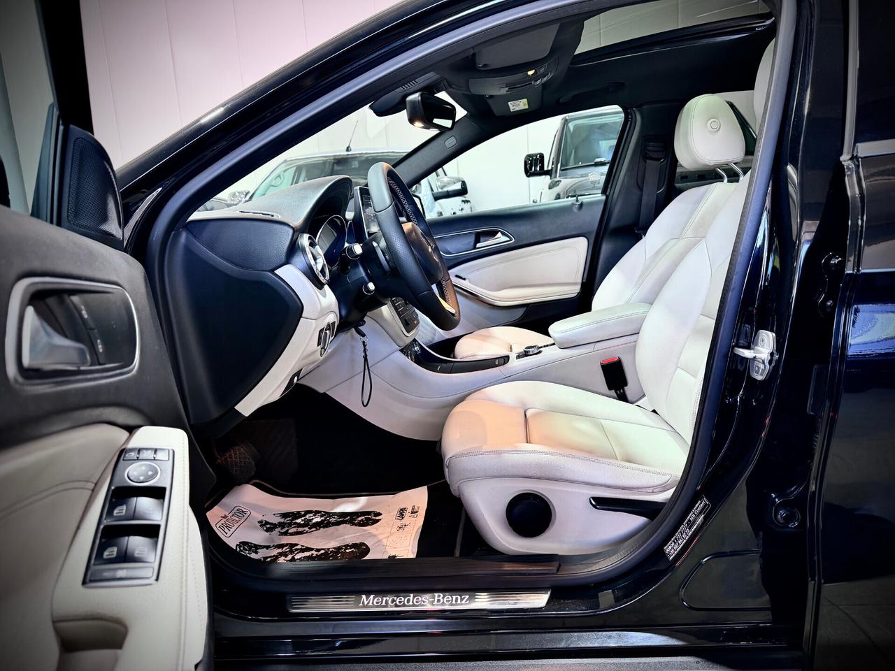 Mercedes-Benz GLA 200d 136CV Executive Tetto Apribile