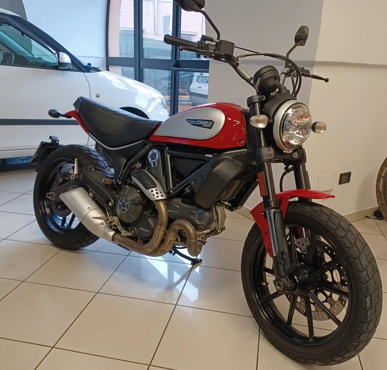 Ducati scrambler 800