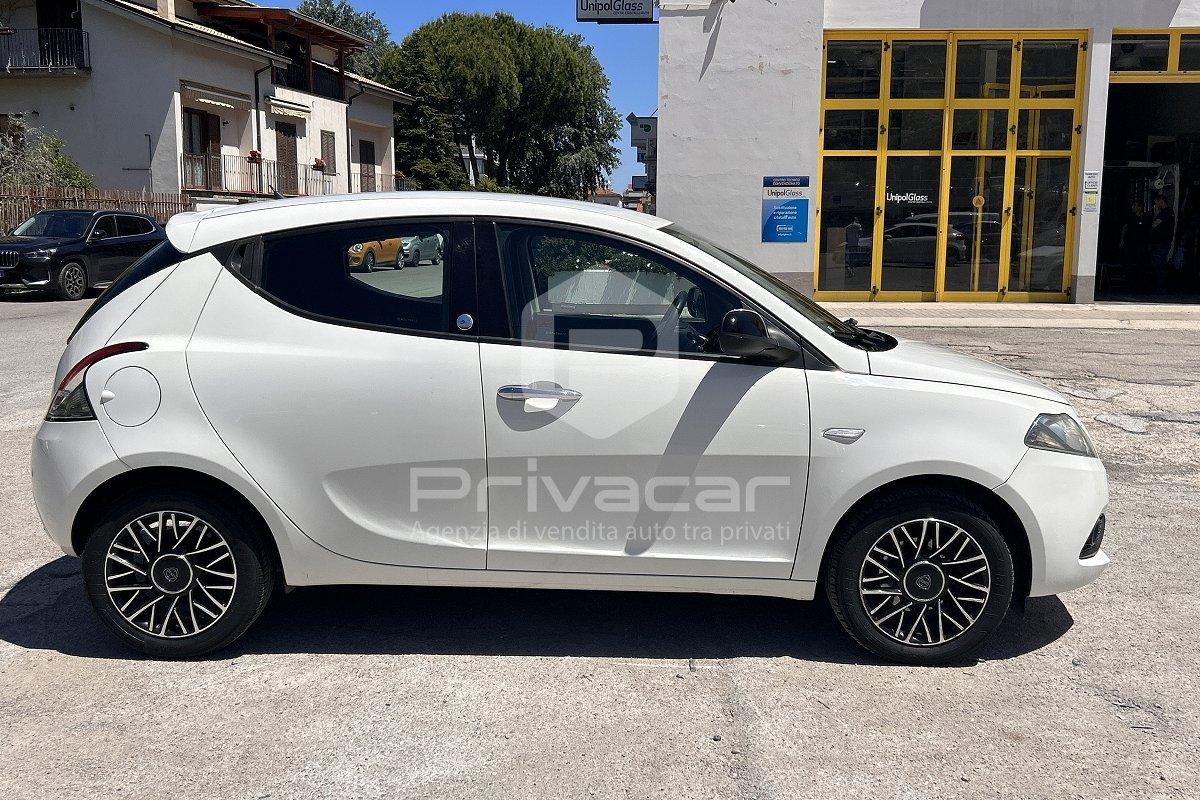 LANCIA Ypsilon 1.2 69 CV 5 porte GPL Ecochic Gold