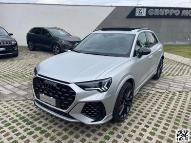 AUDI - Q3 - RS quattro S tronic