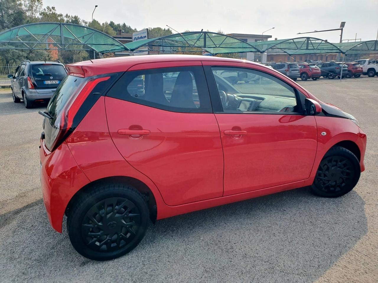 Toyota Aygo 1.0 VVT-i 72 CV 5 porte x-cool