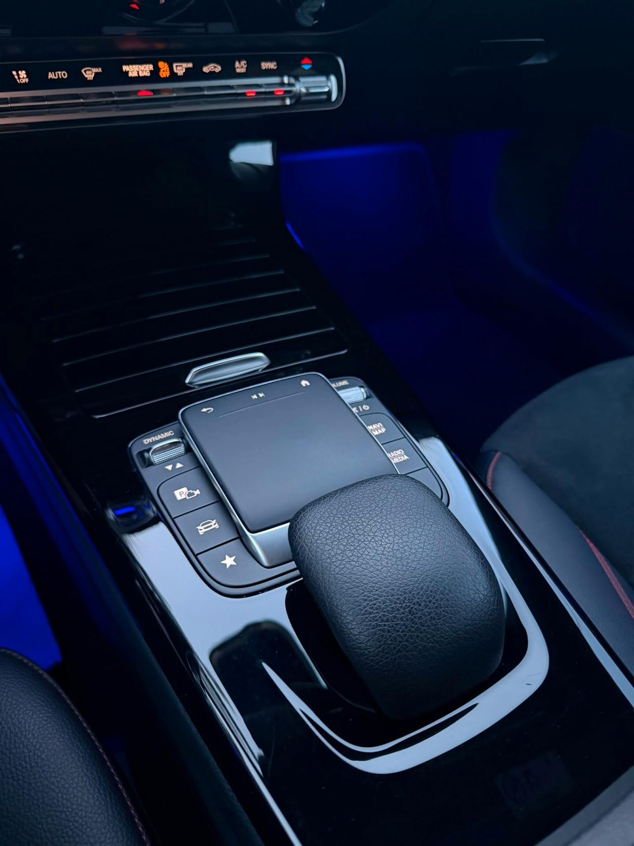 Mercedes-benz CLA 200d Automatic SB Premium AMG Led Ambient