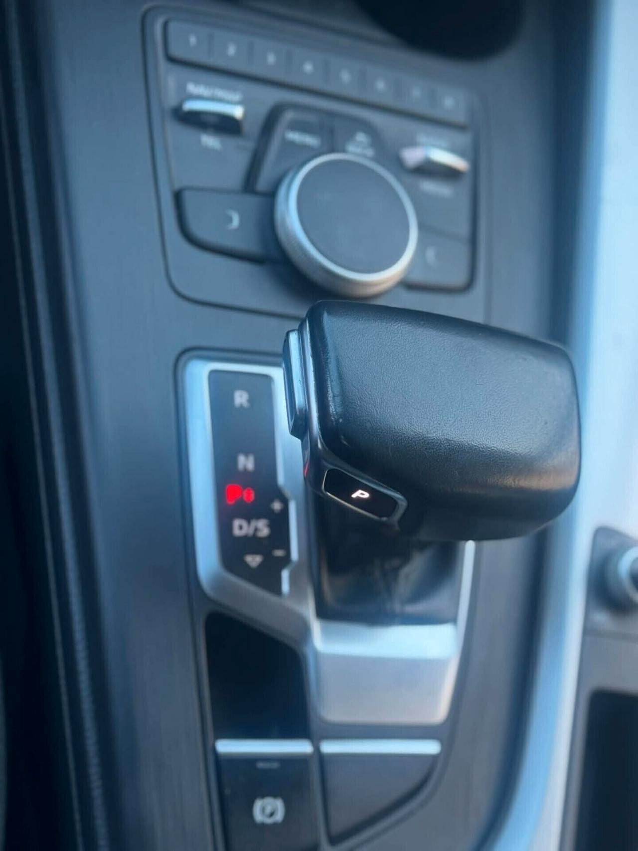 Audi A4 2.0 Diesel Anno 2018 Sline