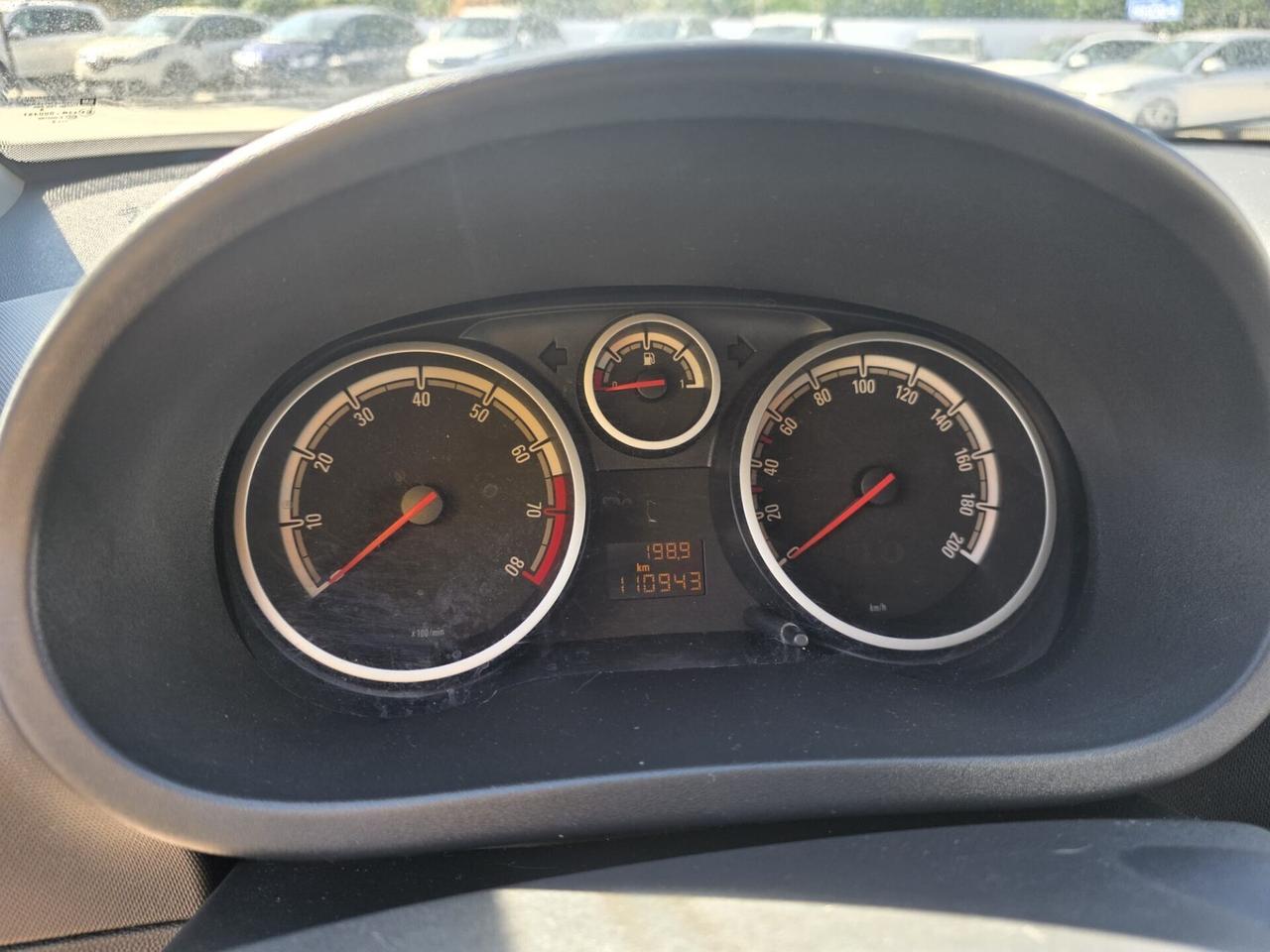Opel Corsa 1.2 5 porte Elective