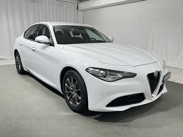 Alfa Romeo Giulia 2.0 Turbo 200 CV AT8 Business