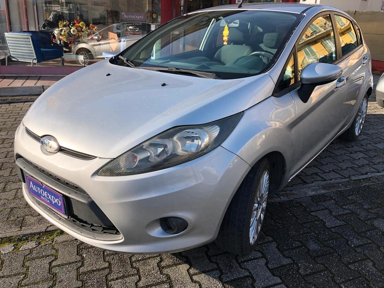 Ford Fiesta Fiesta 1.2 82CV 5 porte ADATTA PER NEOPATENTATI CON GARANZIA EUROPEA 36 MESI!!! COMPRESA NEL PREZZO