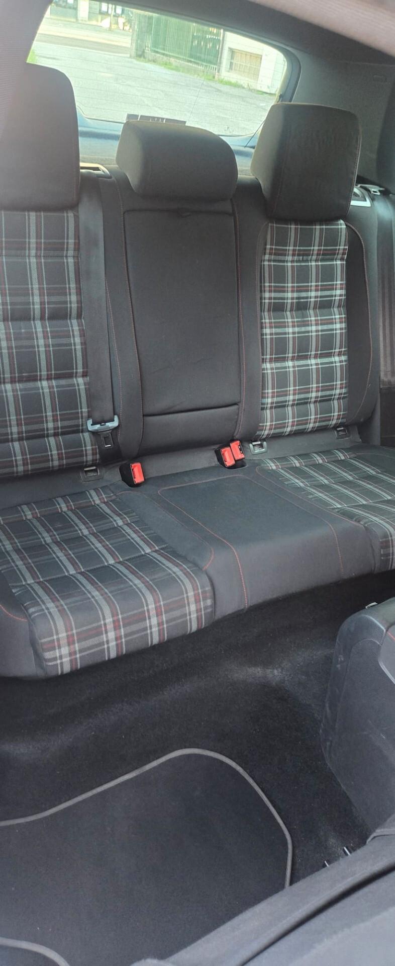 Volkswagen Golf 2.0 TSI 3p. GTI