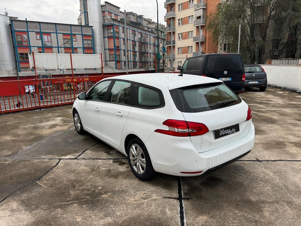 Peugeot 308 BlueHDi 120 S&S SW Business