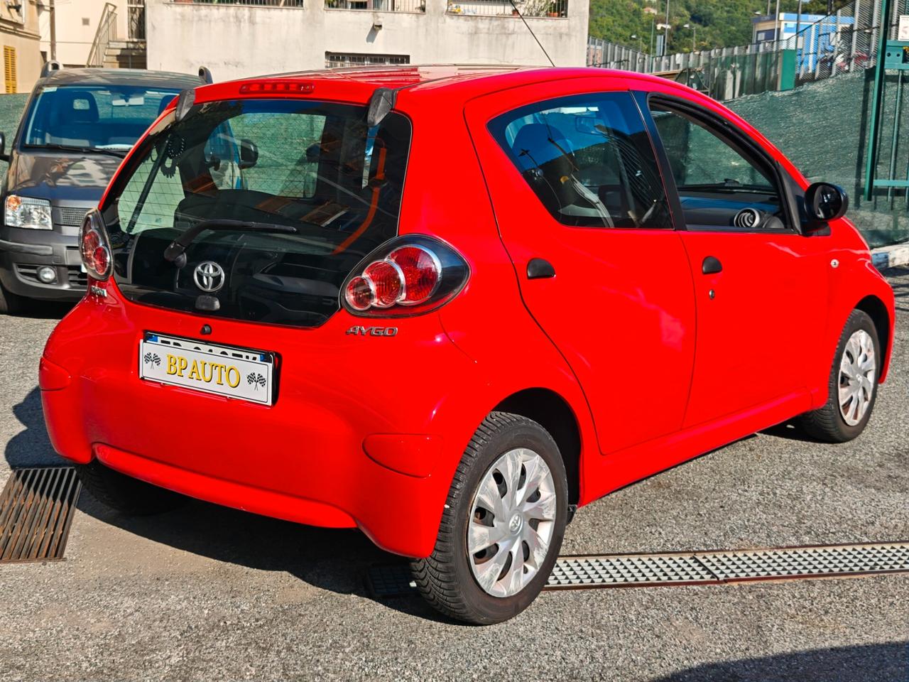 Toyota Aygo 1.0 12V VVT-i 5 porte Active Connect