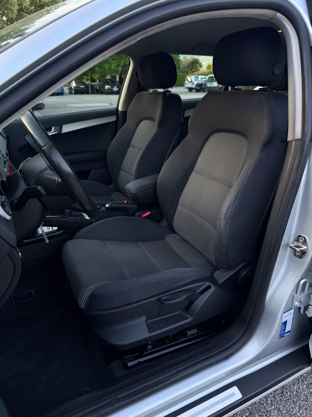 Audi A3 SPB 1.6 TDI 105 CV CR Ambition