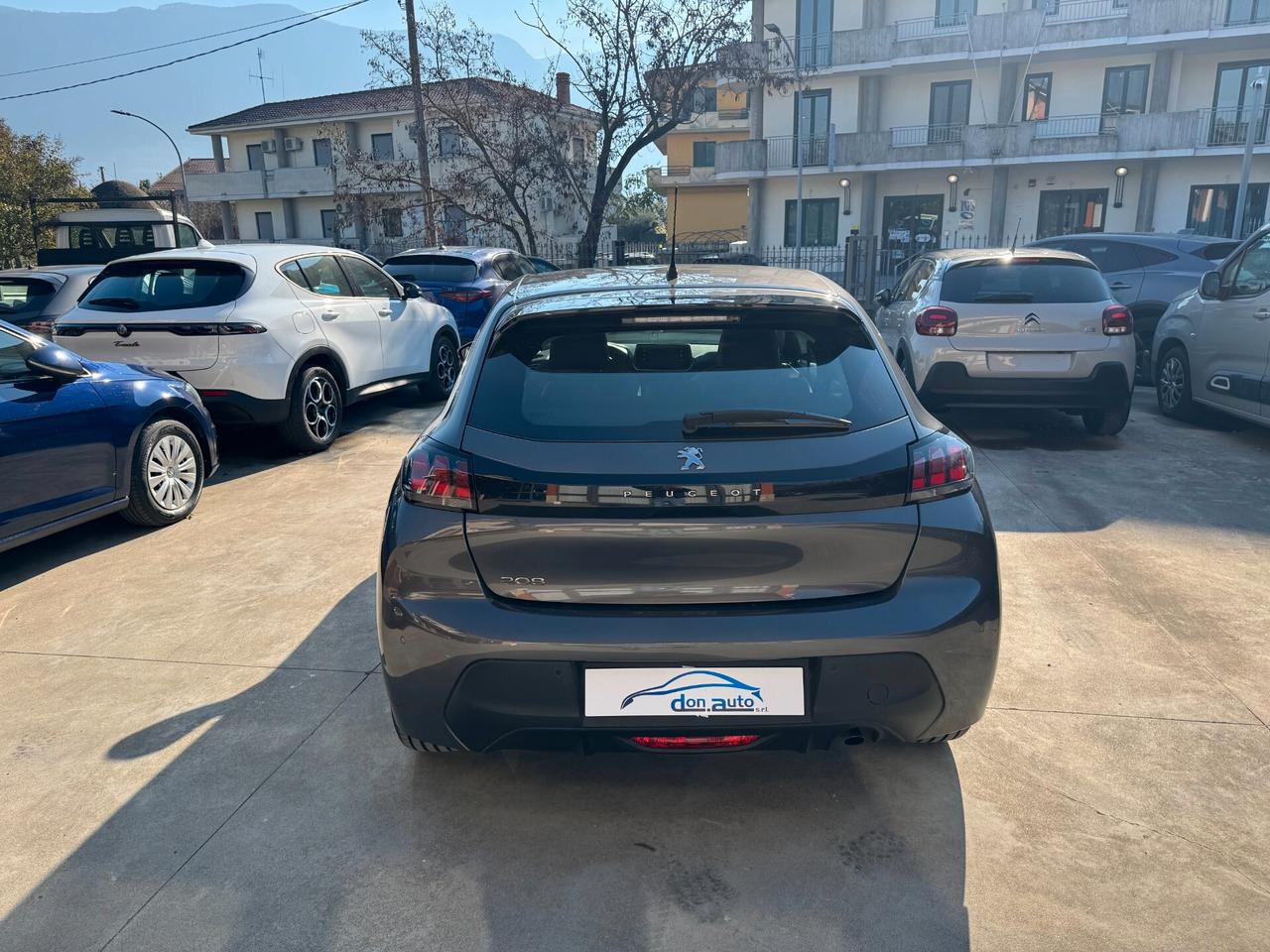 Peugeot 208 Peugeut 5 porte allure