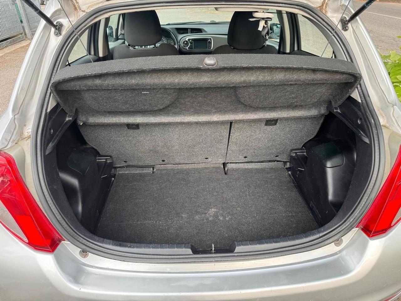 Toyota Yaris 1.0 5 porte NEOPATEN GARANZIA 12 MESI