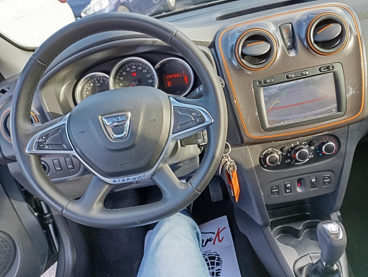 Dacia Sandero Stepway 1.5 dCi 90CV Explorer Aut.