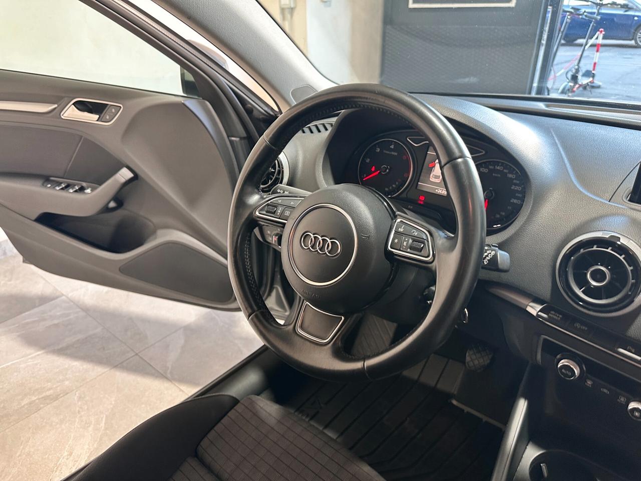 Audi A3 SPB 1.6 TDI 110cv – NAVI – FULL – DA VETRINA