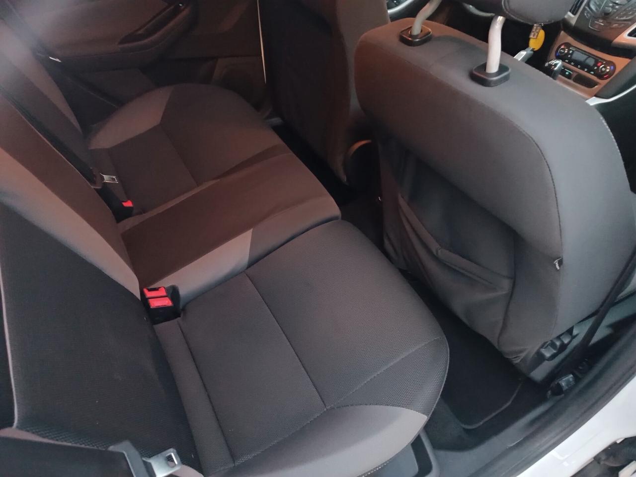 Ford Focus 1.6 120 CV GPL SW Titanium