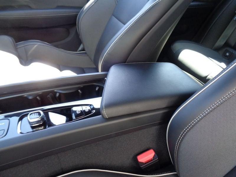 Volvo V60 B4 (d) automatico Core