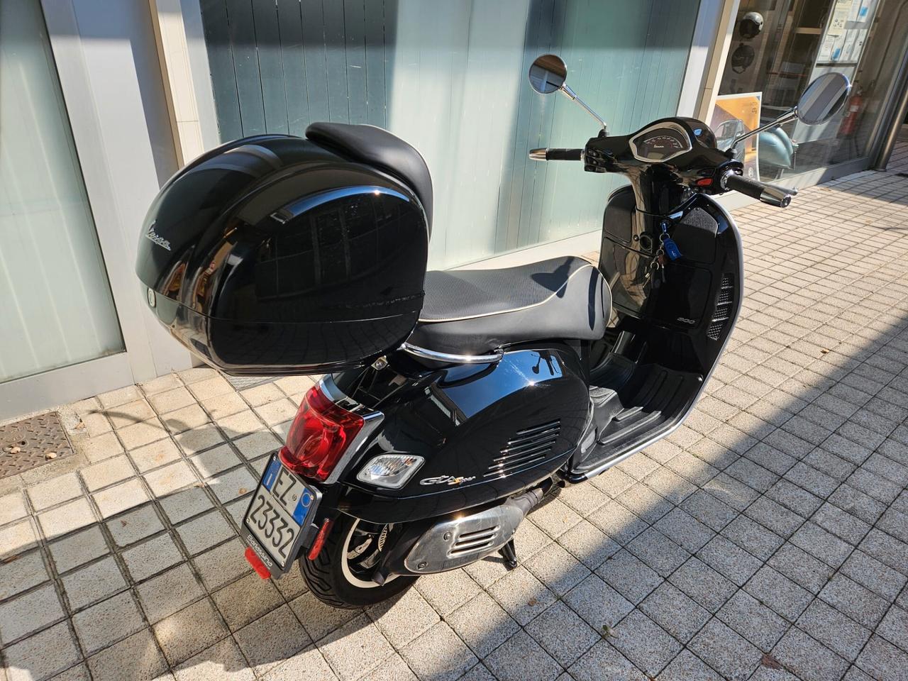 Vespa GTS 300 hpe super