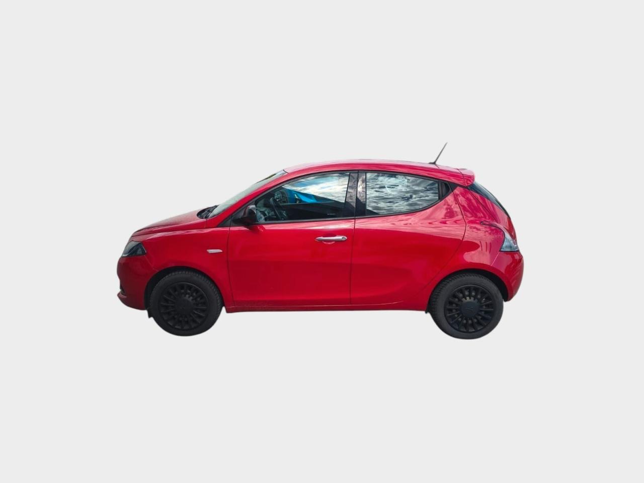 Lancia Ypsilon 1.0 FireFly 5 porte S&S Hybrid Silver