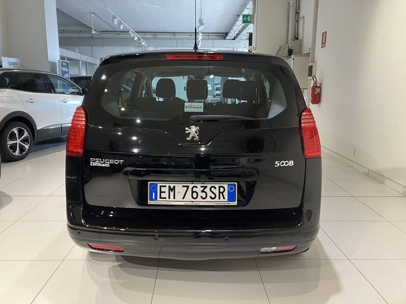 Peugeot 5008 1.6 e-HDi 112CV cambio robotizzato 5 posti