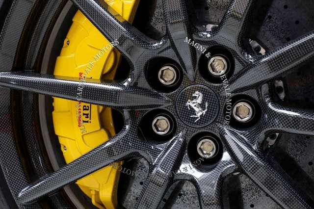 Ferrari SF90 Spider ASSETTO FIORANO|FULL CARBON PACK|AFS|SEDILI RACING