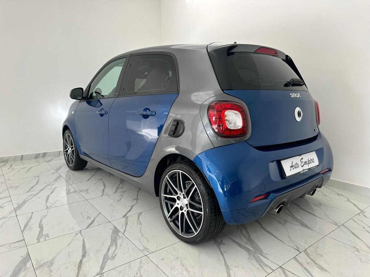 SMART FORFOUR BRABUS XCLUSIVE 109 CV 25.000 KM TETTO/JBL/PANORAMA