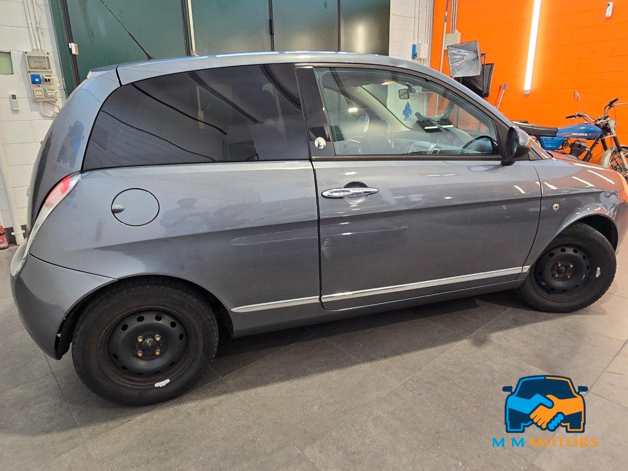 Lancia Ypsilon 3 Porte Ypsilon 1.4 8v Argento ecochic Gpl