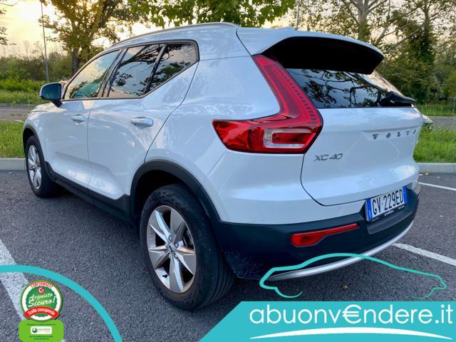 VOLVO XC40 B3 automatico Core