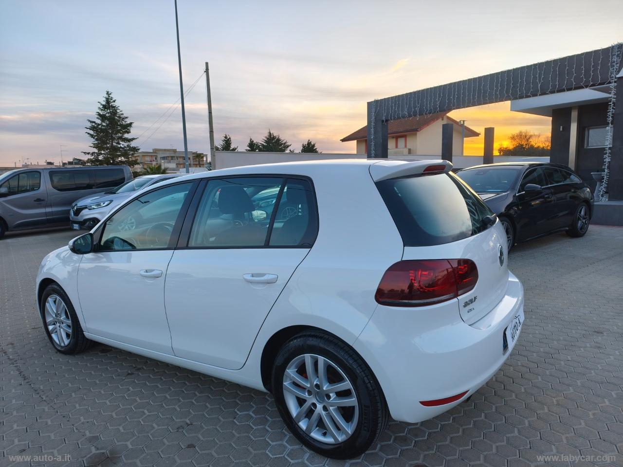VOLKSWAGEN Golf 1.6 TDI 5p. Highline