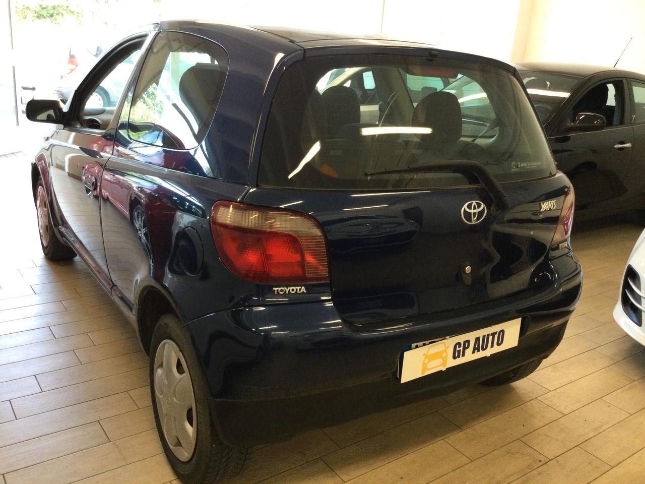 Toyota Yaris 1.0i 16V cat 3 porte Sol