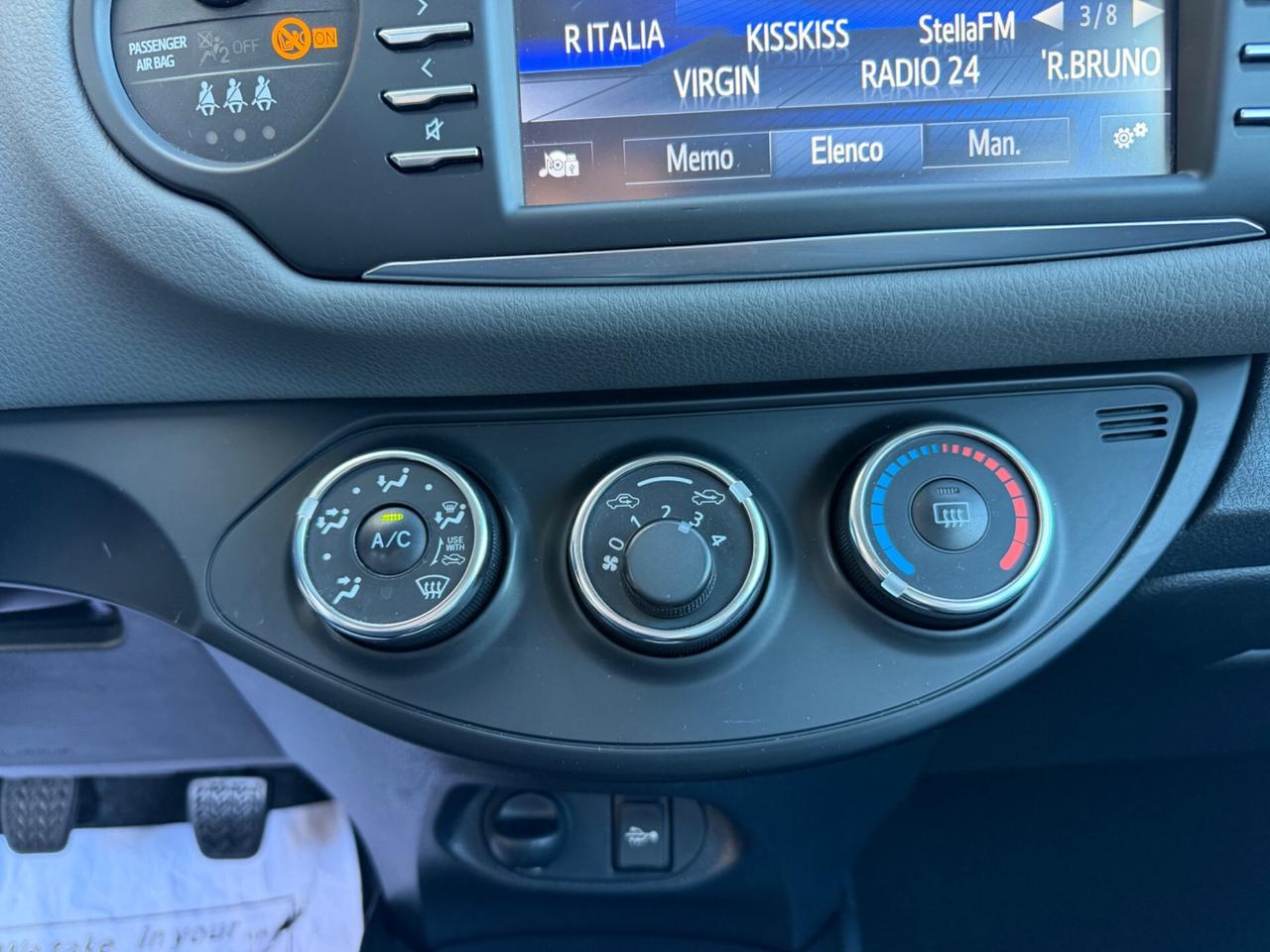 Toyota Yaris 1.0 Benzina Neopatentati