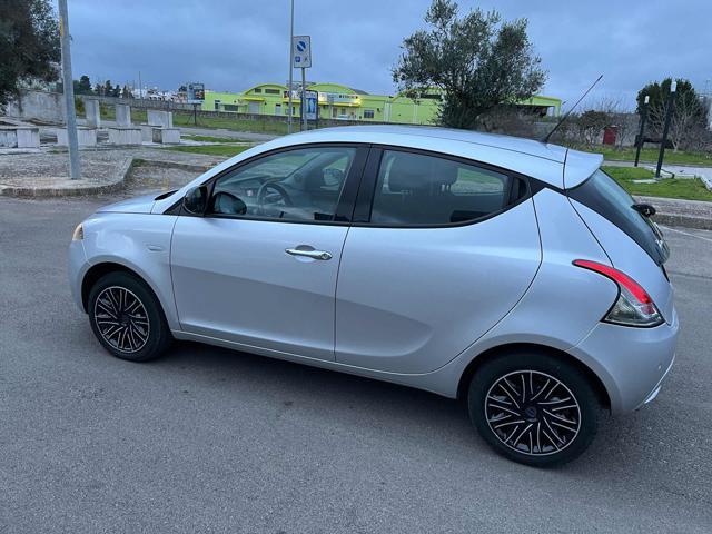 LANCIA Ypsilon 1.2 69 CV 5 porte S&S Gold