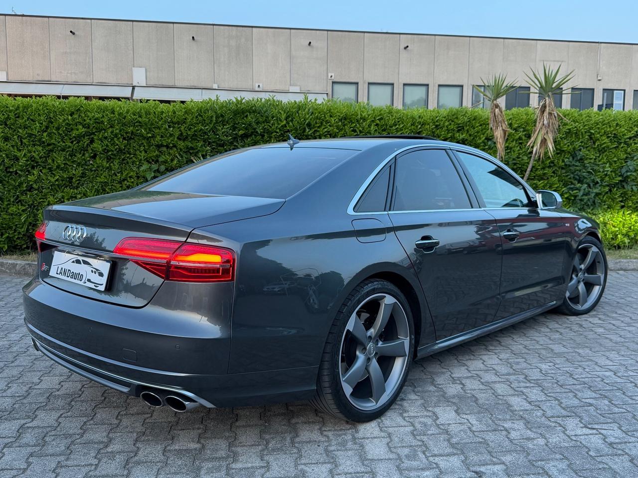 Audi S8 4.0 V8T BITURBO - FULL OPT - TAGLIANDATA -