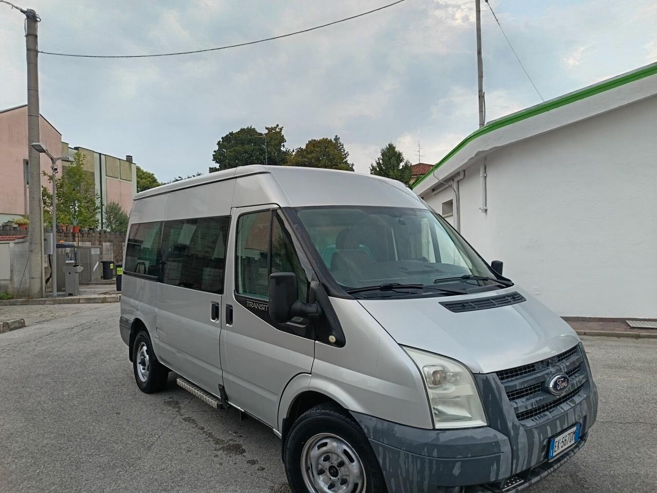 Ford Transit/Tourneo/Bus Transit 9 posti