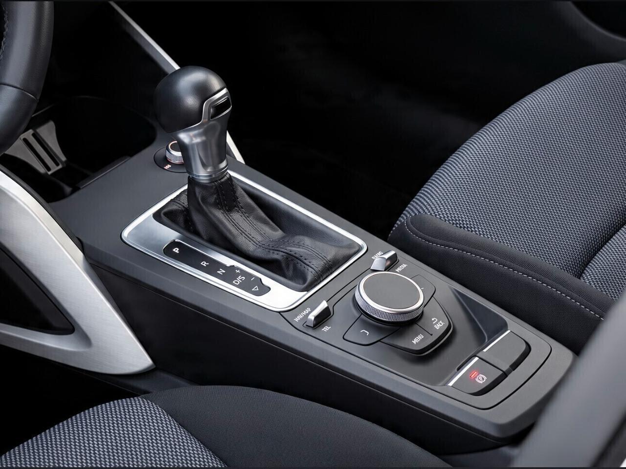 Audi Q2 30 TDI S line S-tronic 116CV MATRIX