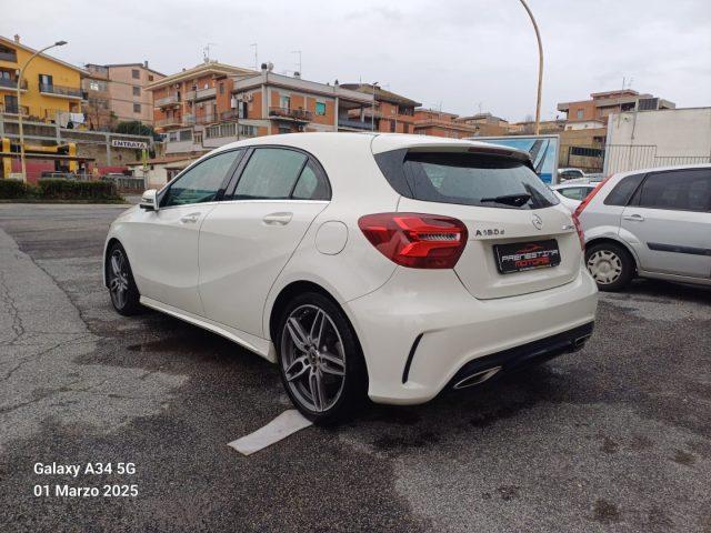 MERCEDES-BENZ A 180 d Automatic Premium