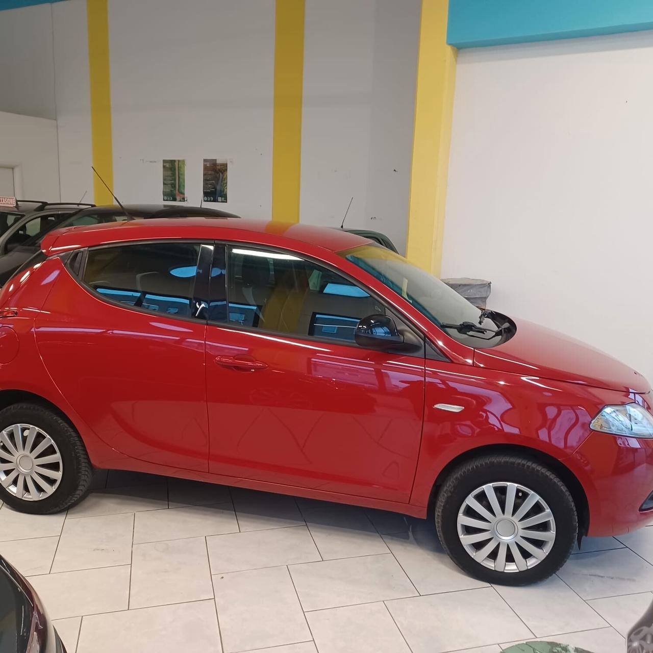 PERFETTA NEOPATENTATI LANCIA YPSILON