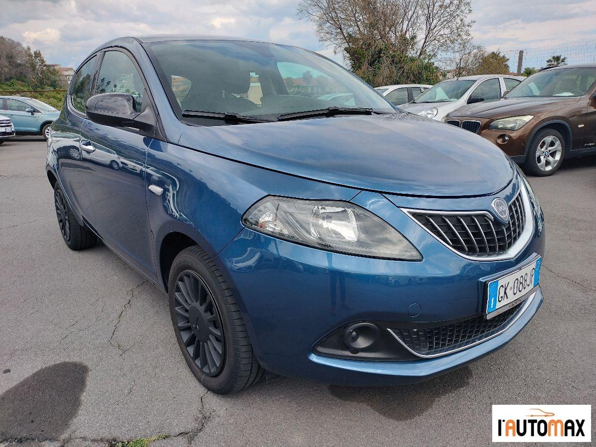 LANCIA - Ypsilon 1.0 firefly hybrid Silver s&s 70cv