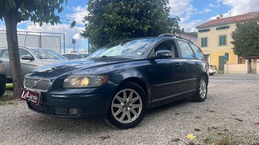VOLVO - V50 2.0d Summum