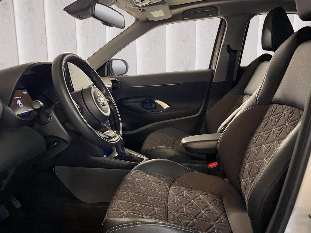 TOYOTA Yaris Cross 1.5h Lounge fwd 116cv e-cvt del 2023