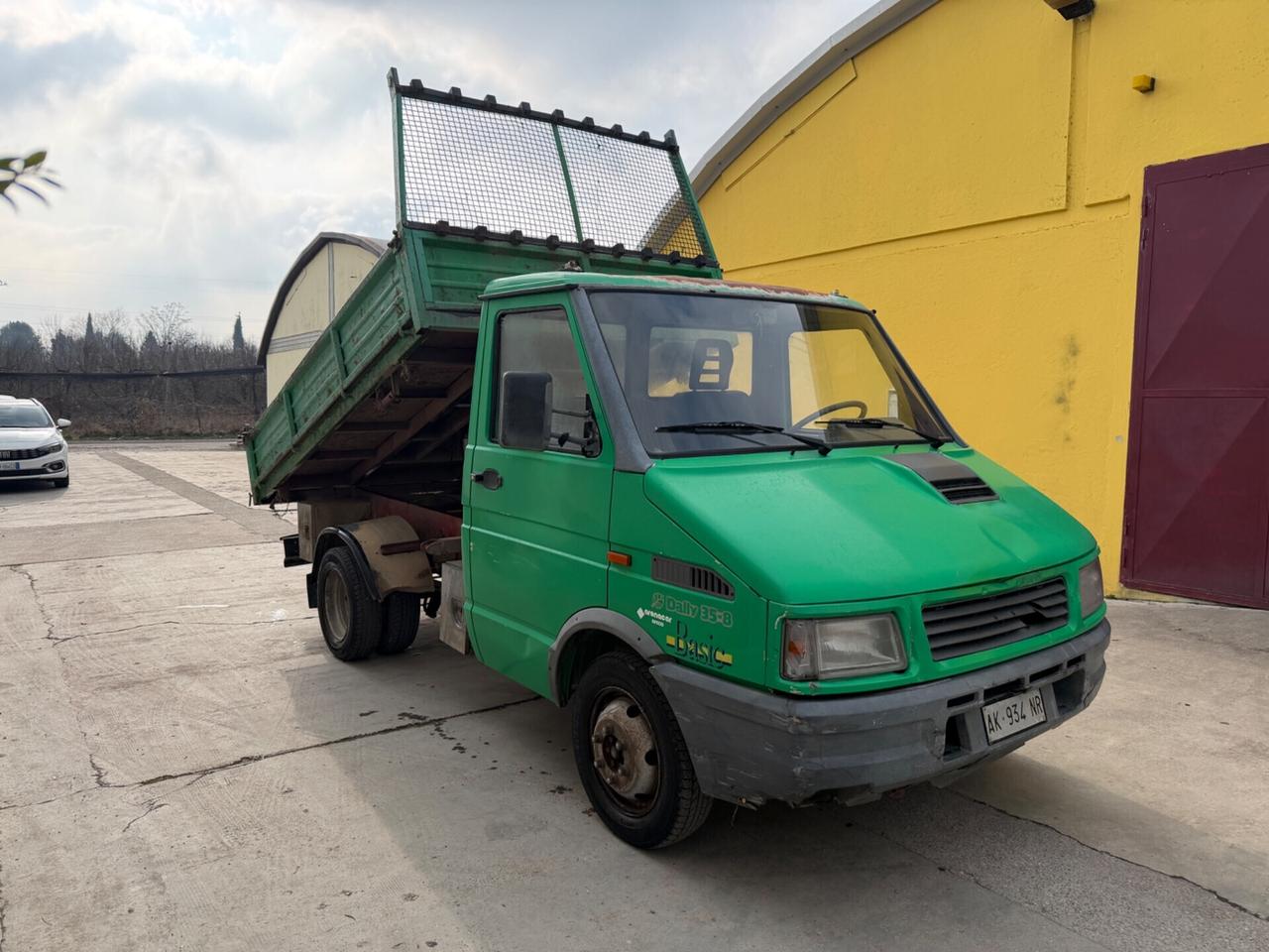 Iveco Daily 35c8 ribaltabile trilaterale
