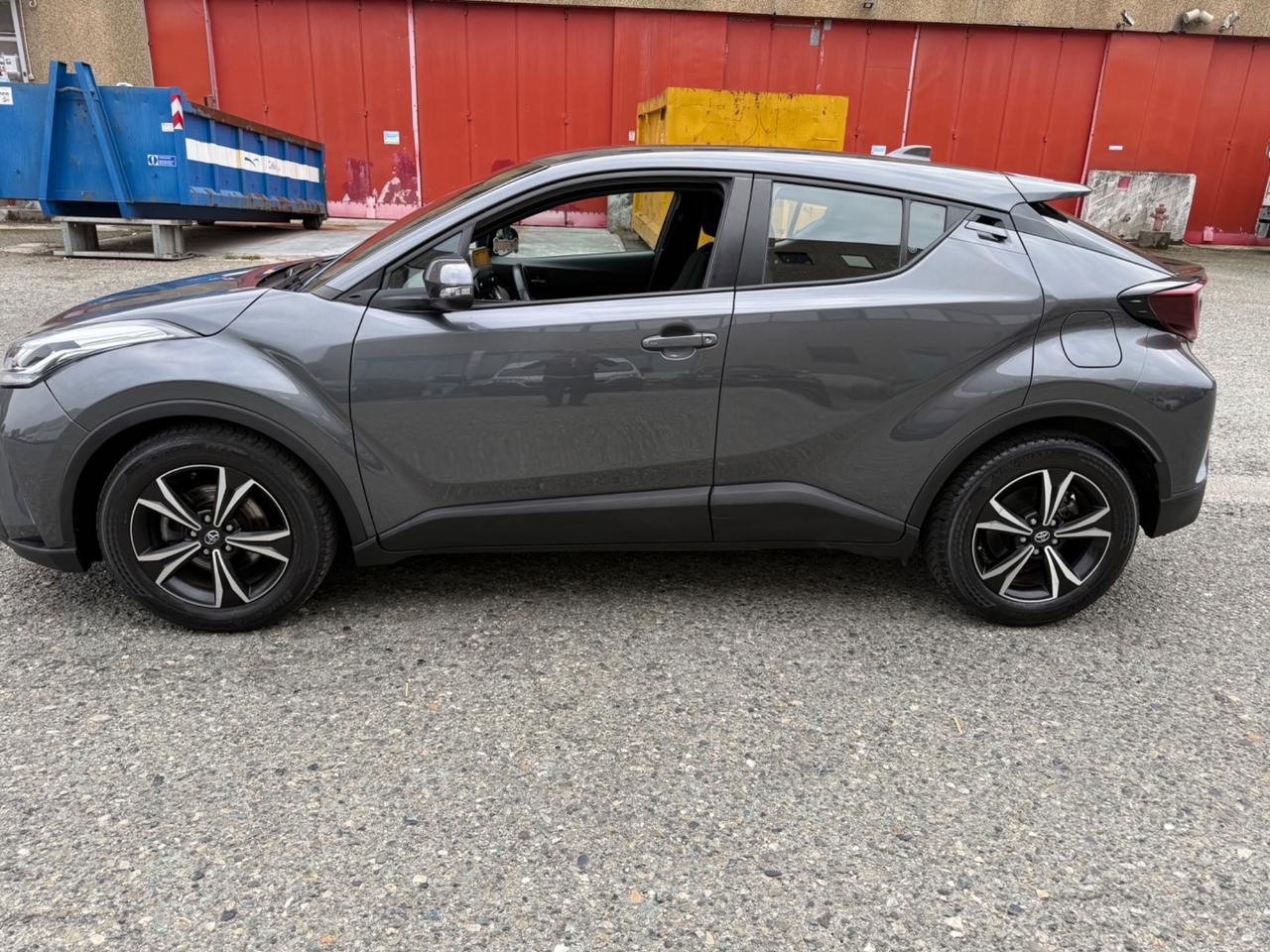 Toyota C-HR 1.8 Hybrid E-CVT Lounge