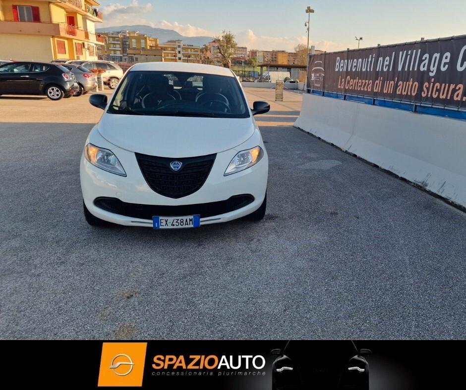 Lancia Ypsilon 0.9 TwinAir 85 CV 5 porte Metano Ecochic *LOUNGE*