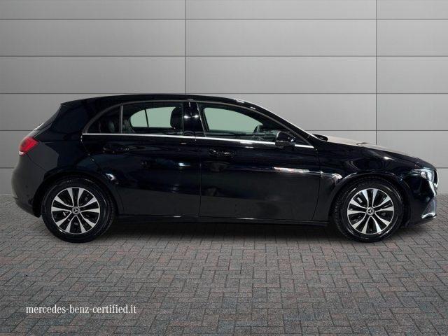 MERCEDES-BENZ A 180 d Automatic Business