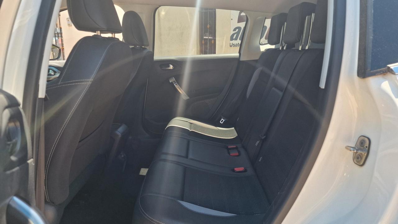 Peugeot 2008 BlueHDi 100 S&S Black Matt