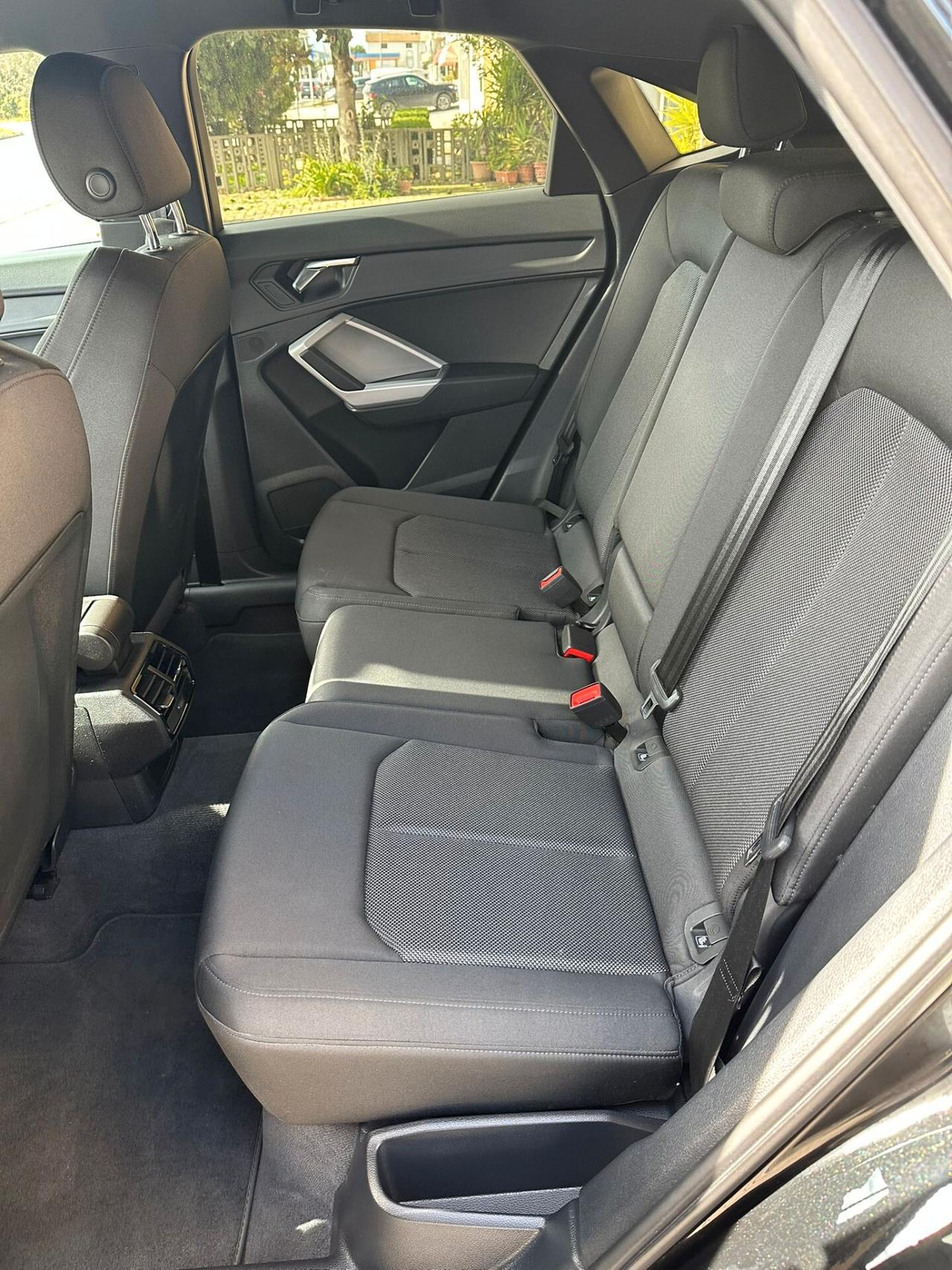 Audi Q3 SPB 40 TDI quattro S tronic Identity Black