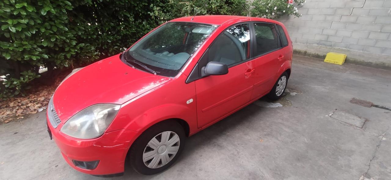 Ford Fiesta 1.2 16V 5p