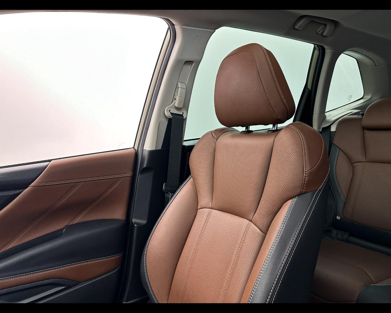 SUBARU Forester 2.0 e-Boxer MHEV CVT Lineartronic Premium