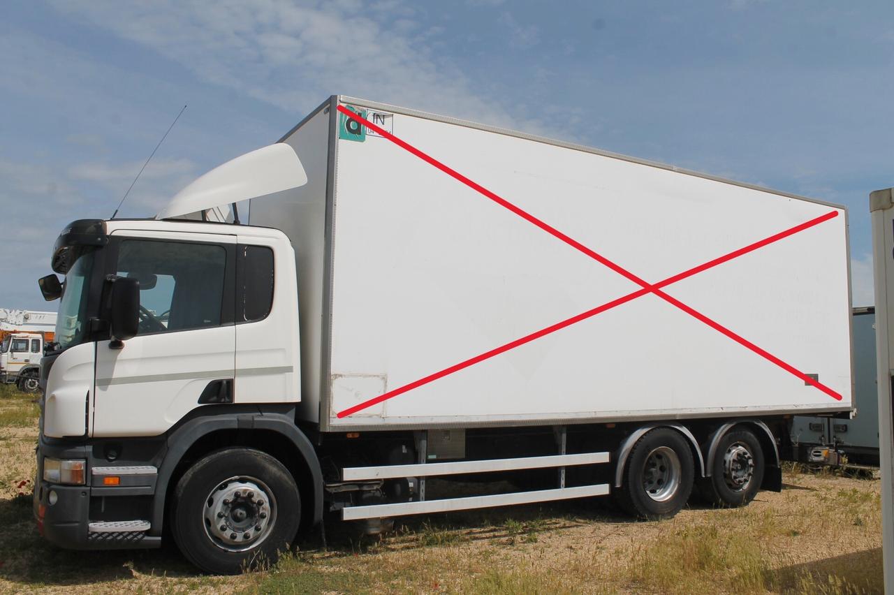 Scania P270 3 assi A TELAIO