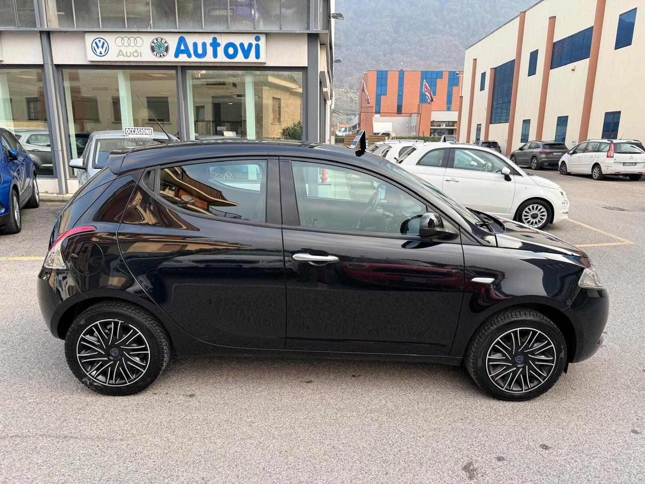 Lancia Ypsilon 1.2 69 CV 5 porte S&S Gold ***OK NEOPATENTATI***
