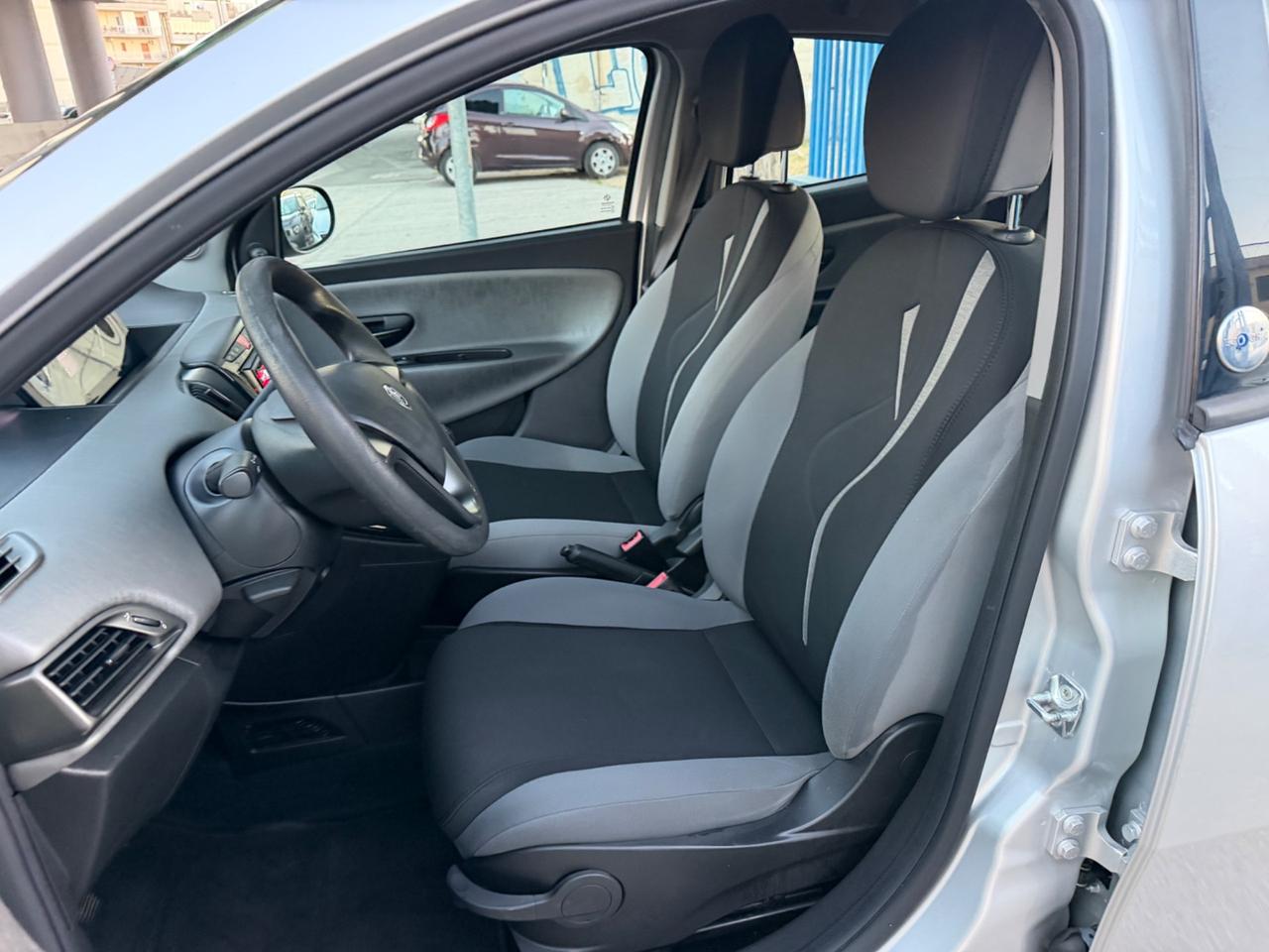 Lancia Ypsilon 1.2 benz 69 CV GPL casa madre 2013